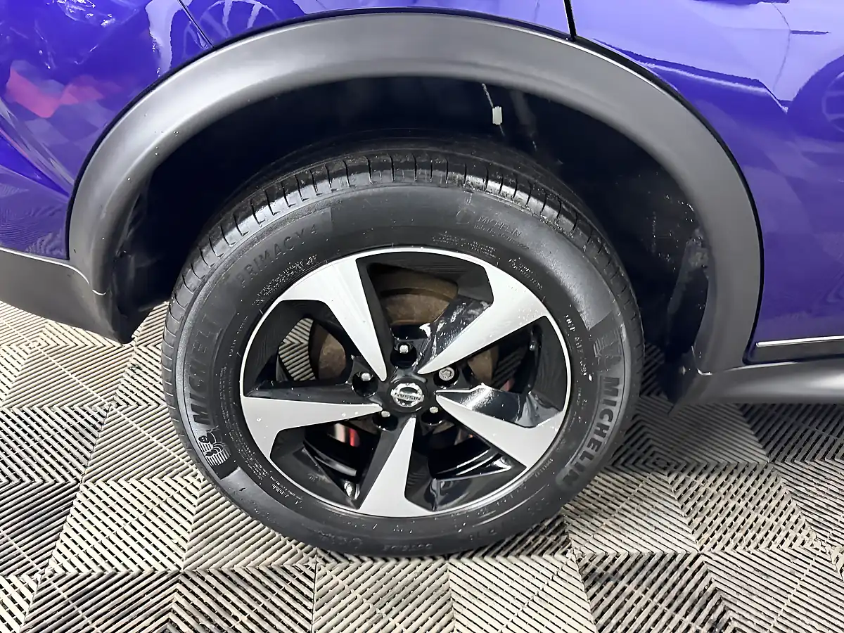 Used 2019 Nissan Juke Bose Personal Edition Blue - Interior and Exterior details 12