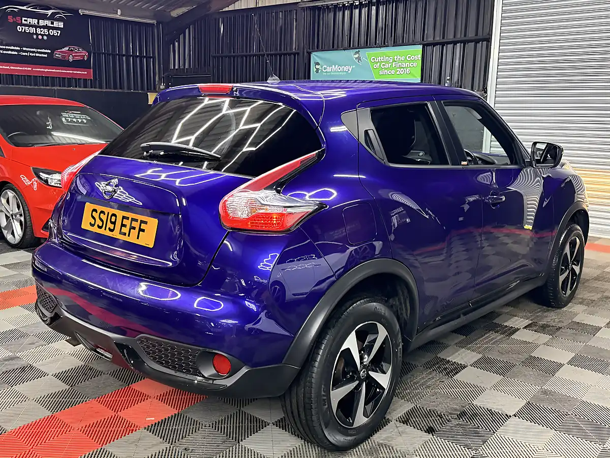 Used 2019 Nissan Juke Bose Personal Edition Blue - Interior and Exterior details 9