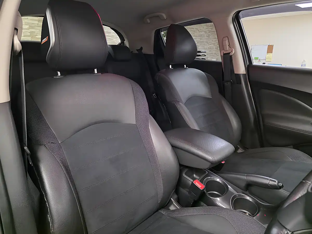 Used 2019 Nissan Juke Bose Personal Edition Grey - Interior and Exterior details 13