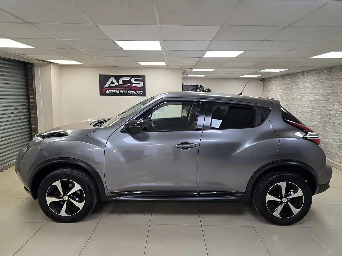 Used 2019 Nissan Juke Bose Personal Edition Grey - Interior and Exterior details 6