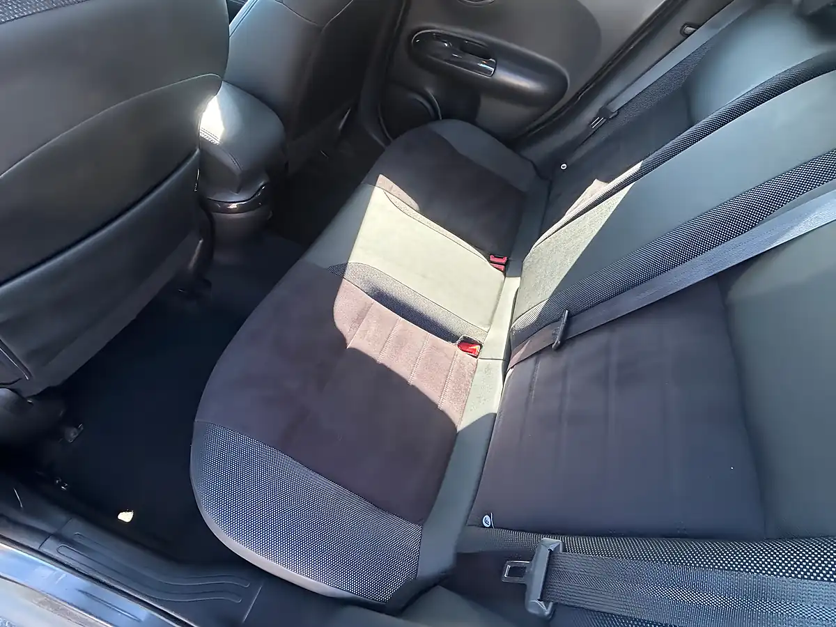 Used 2019 Nissan Juke Bose Personal Edition Grey - Interior and Exterior details 10