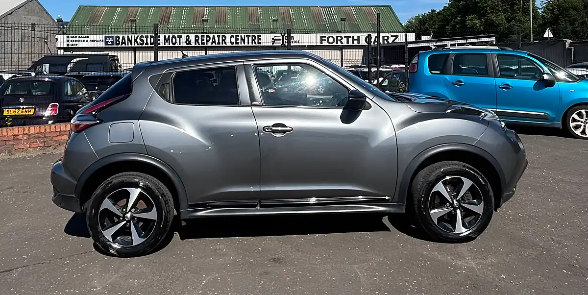 Used 2019 Nissan Juke Bose Personal Edition Grey - Interior and Exterior details 6