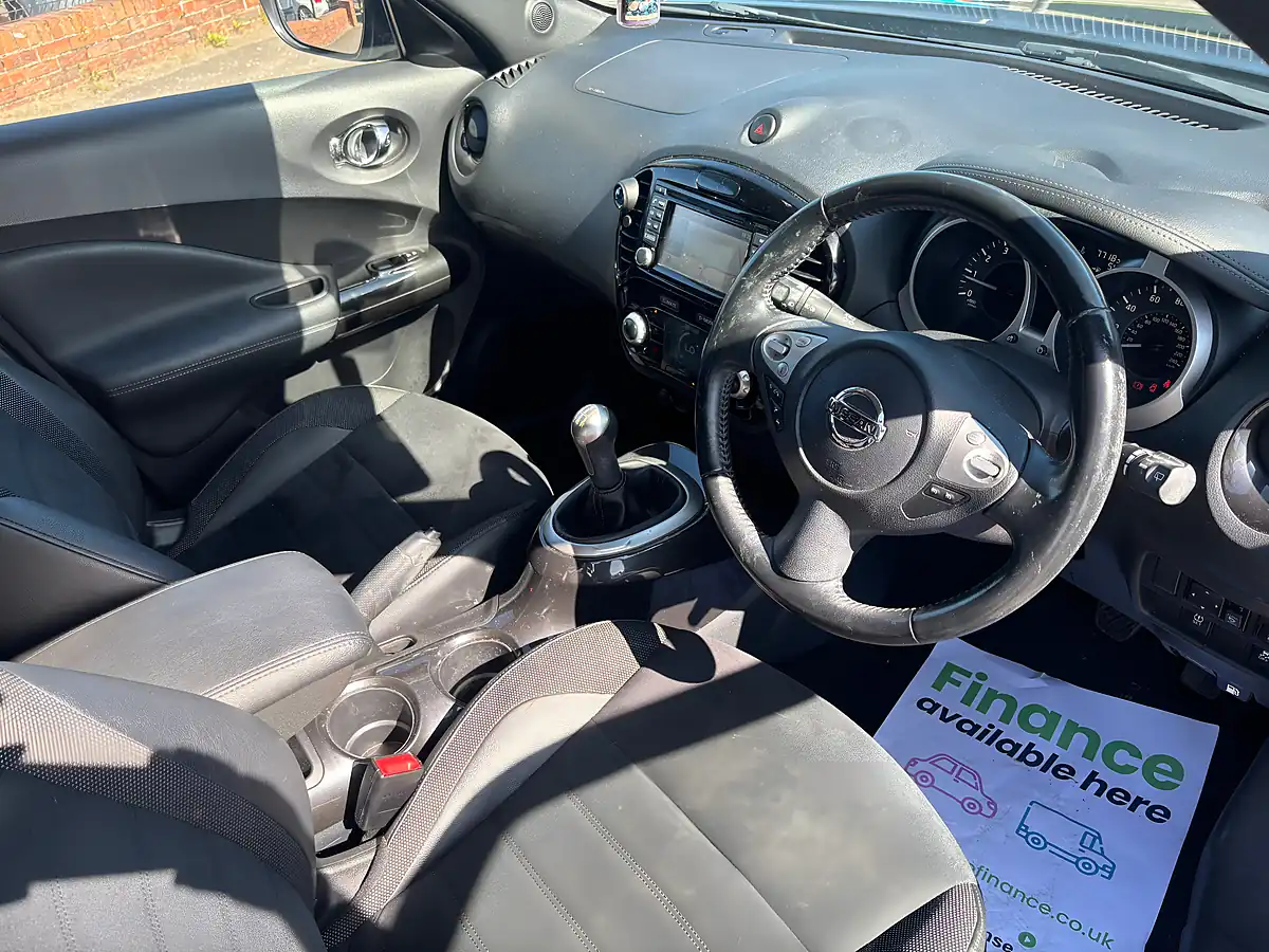 Used 2019 Nissan Juke Bose Personal Edition Grey - Interior and Exterior details 9