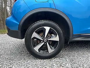 Used 2019 Nissan Juke Bose Personal Edition Vivid Blue - Interior and Exterior details 10