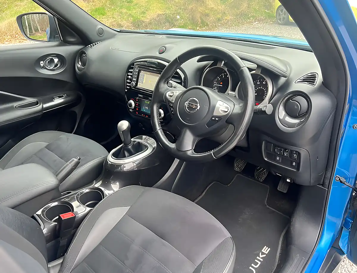 Used 2019 Nissan Juke Bose Personal Edition Vivid Blue - Interior and Exterior details 12