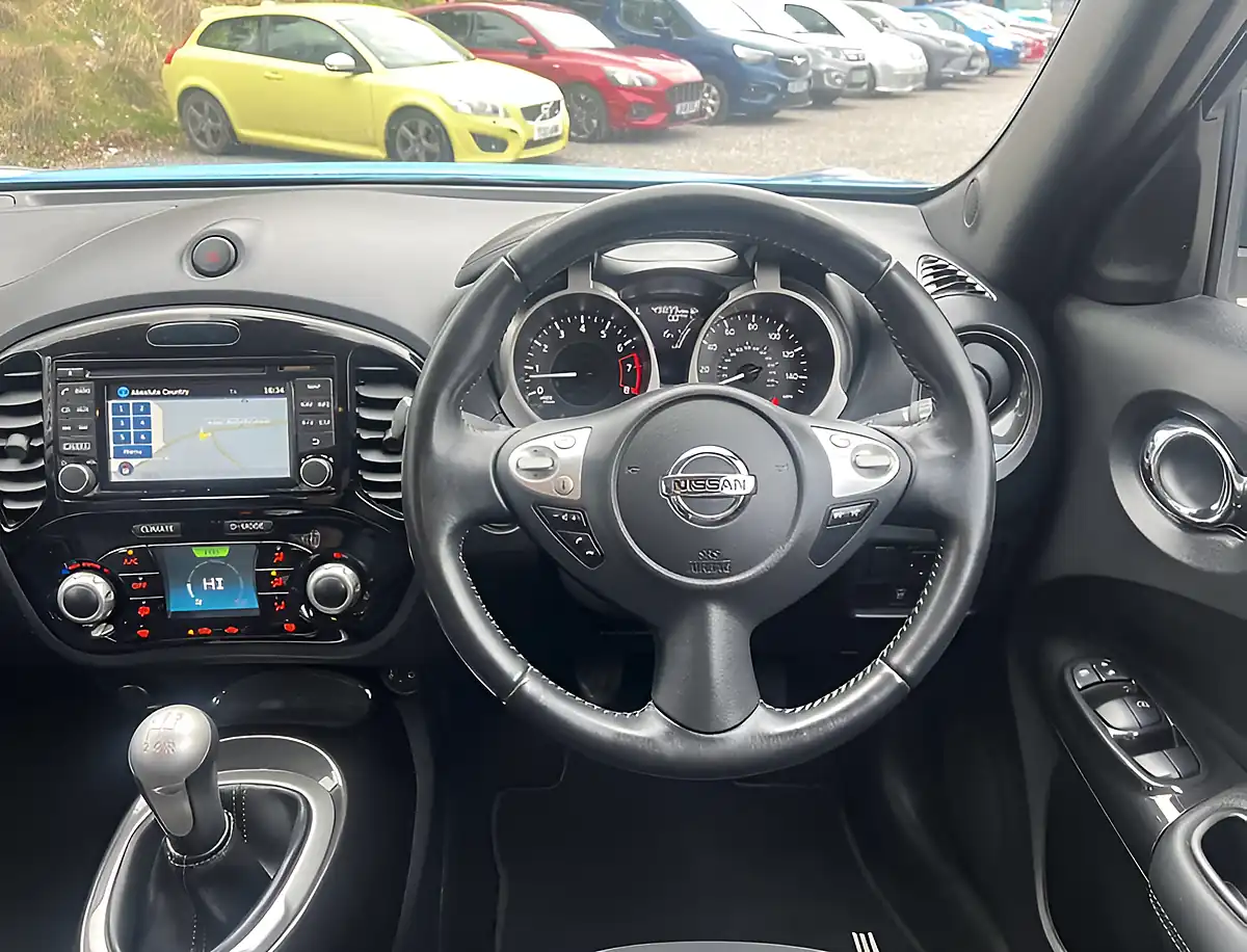 Used 2019 Nissan Juke Bose Personal Edition Vivid Blue - Interior and Exterior details 18