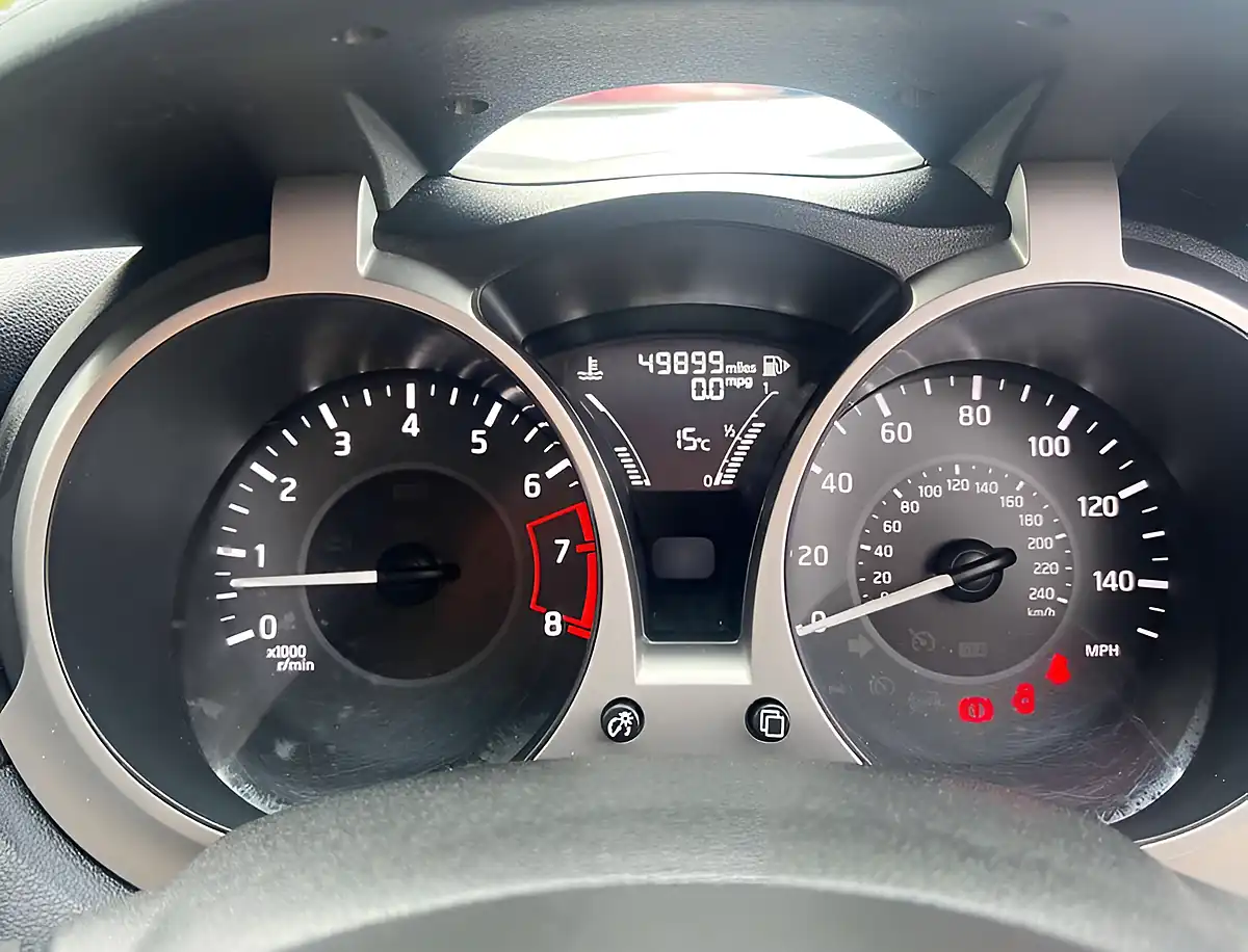 Used 2019 Nissan Juke Bose Personal Edition Vivid Blue - Interior and Exterior details 19