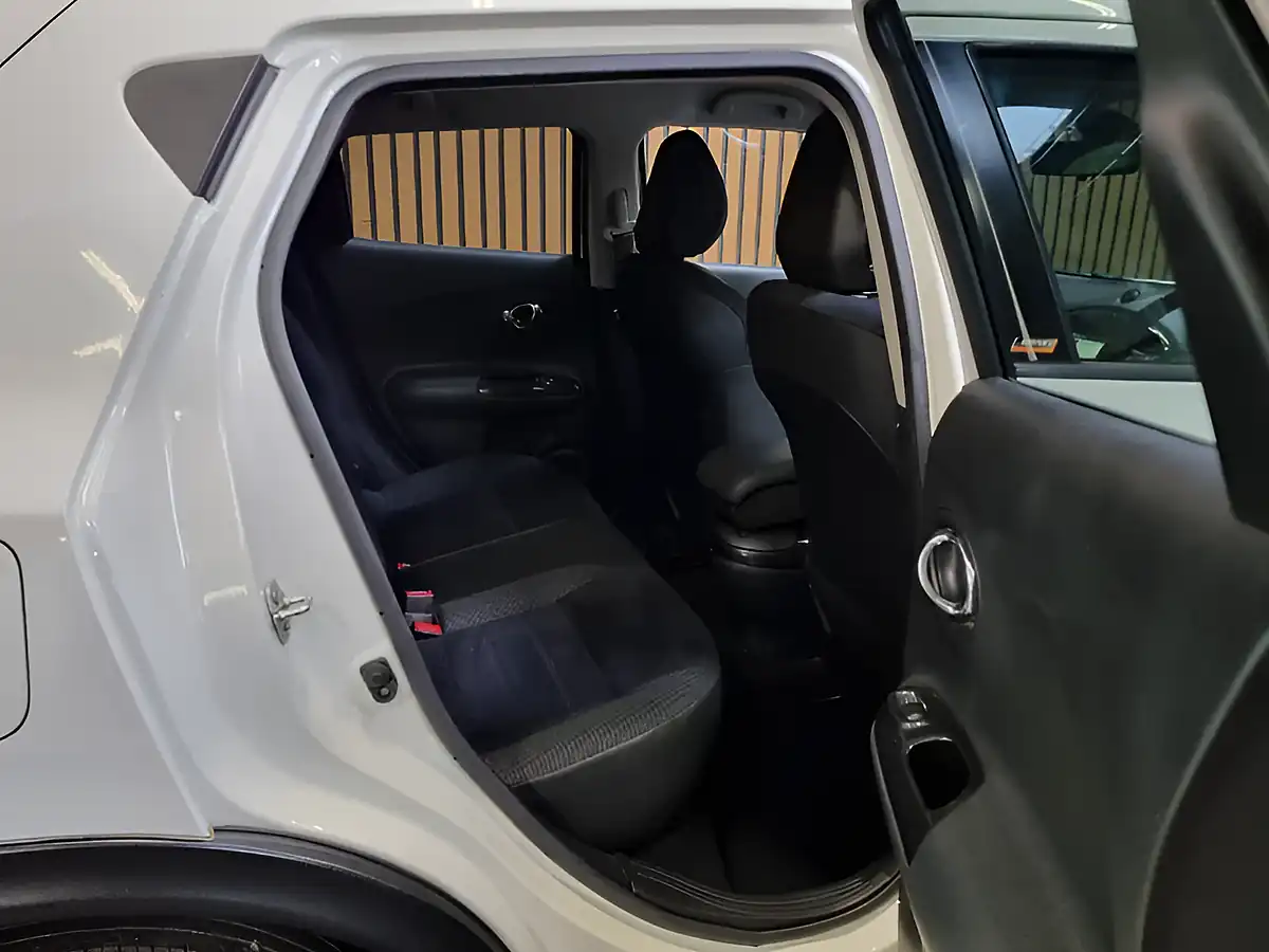 Used 2019 Nissan Juke Bose Personal Edition White - Interior and Exterior details 17