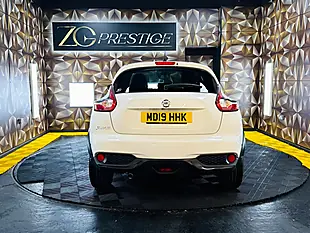 Used 2019 Nissan Juke Bose Personal Edition White - Interior and Exterior details 4