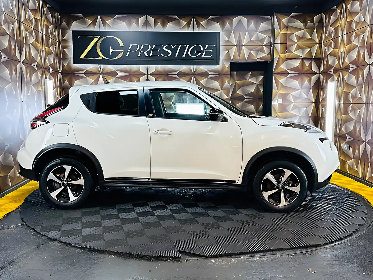 Used 2019 Nissan Juke Bose Personal Edition White - Interior and Exterior details 8