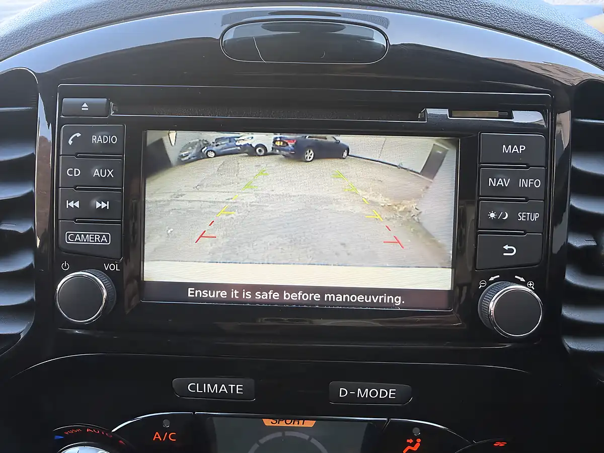 Used 2019 Nissan Juke Bose Personal Edition White - Interior and Exterior details 17