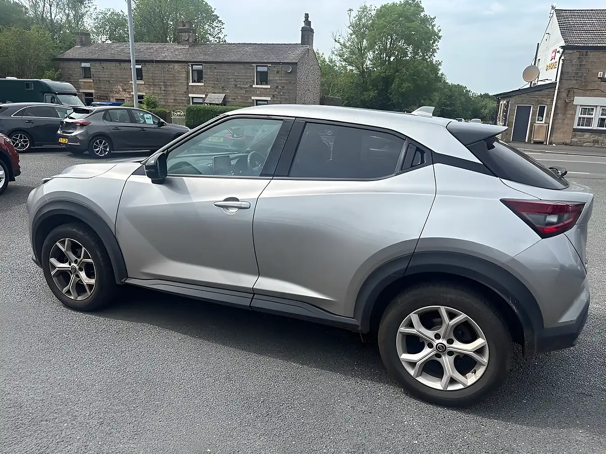 Used 2019 Nissan Juke N-Connecta Blade Grey - Interior and Exterior details 14