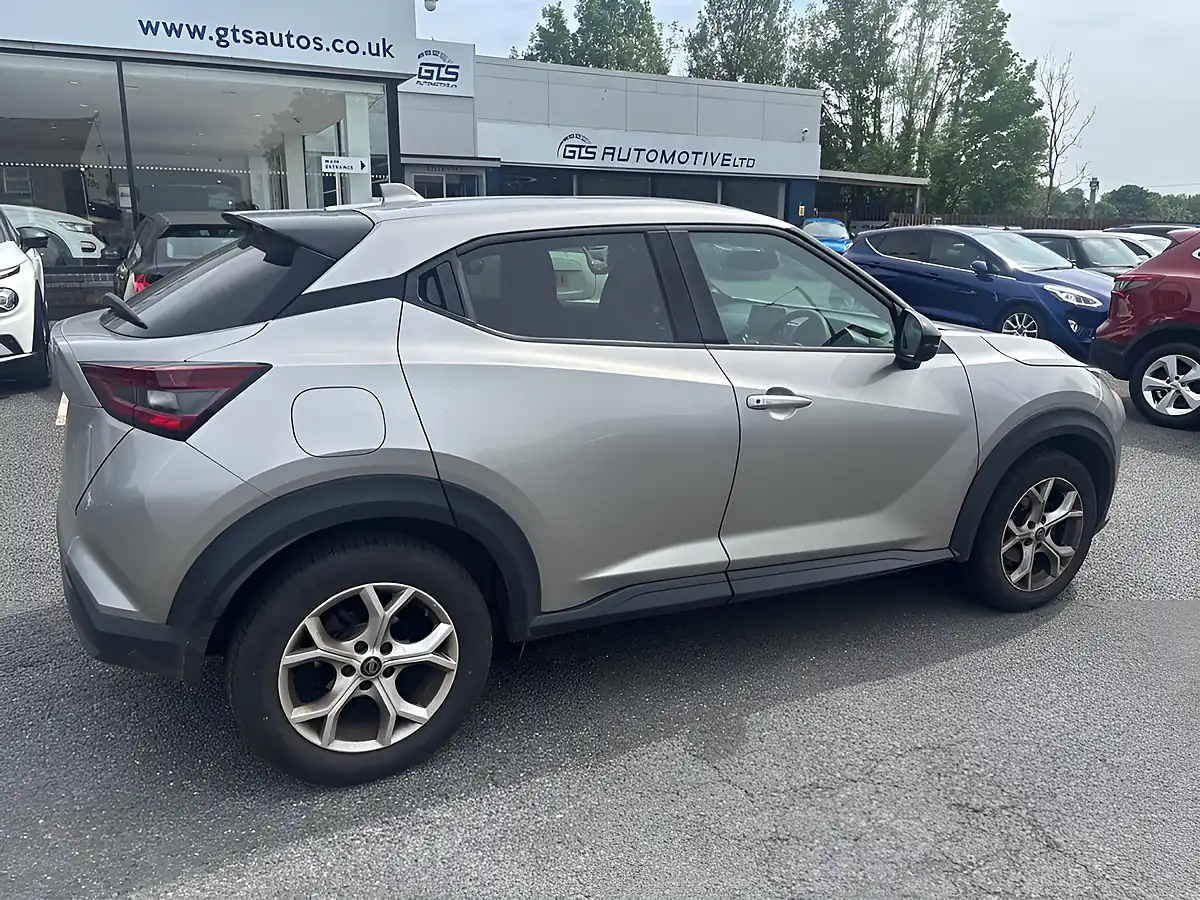 Used 2019 Nissan Juke N-Connecta Blade Grey - Interior and Exterior details 15