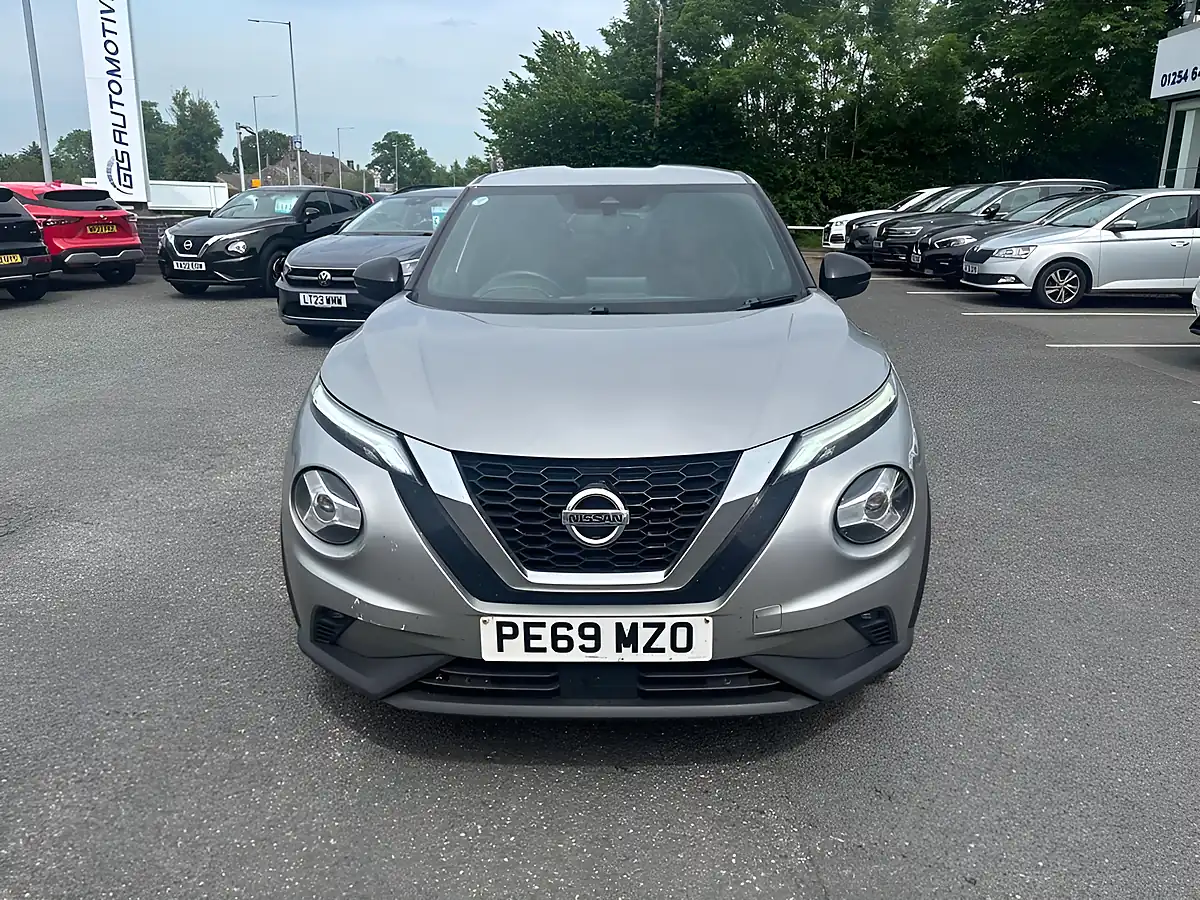 Used 2019 Nissan Juke N-Connecta Blade Grey - Interior and Exterior details 6