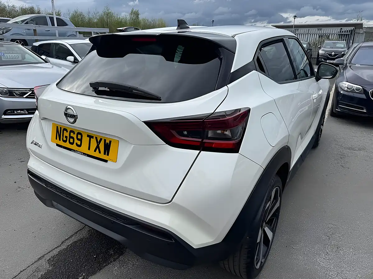 Used 2019 Nissan Juke N-Connecta White - Interior and Exterior details 12