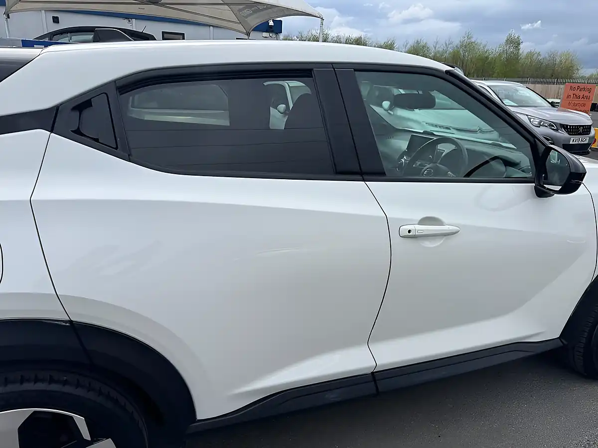 Used 2019 Nissan Juke N-Connecta White - Interior and Exterior details 17
