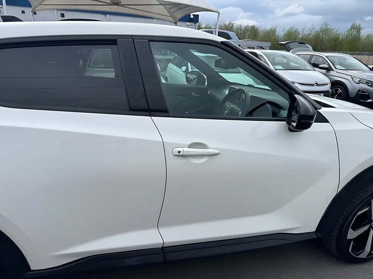 Used 2019 Nissan Juke N-Connecta White - Interior and Exterior details 18