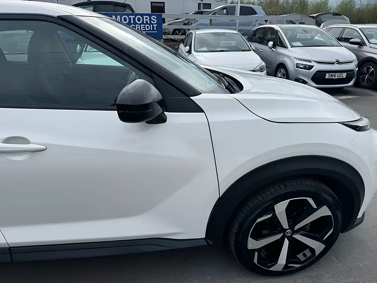 Used 2019 Nissan Juke N-Connecta White - Interior and Exterior details 19