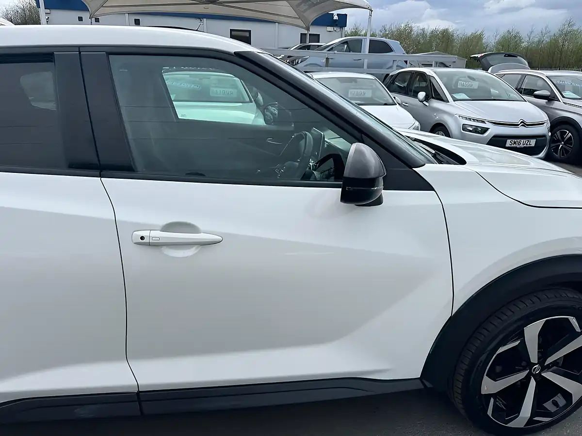 Used 2019 Nissan Juke N-Connecta White - Interior and Exterior details 20