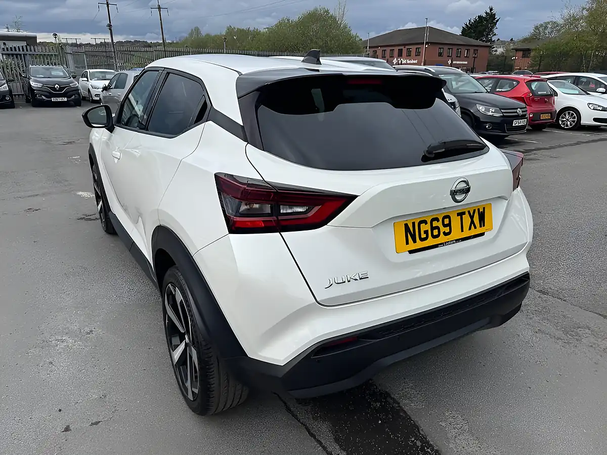 Used 2019 Nissan Juke N-Connecta White - Interior and Exterior details 5