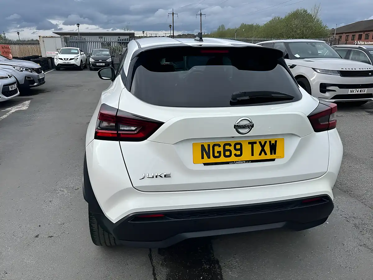 Used 2019 Nissan Juke N-Connecta White - Interior and Exterior details 7