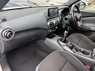 Used 2019 Nissan Juke N-Connecta White - Interior and Exterior details 8
