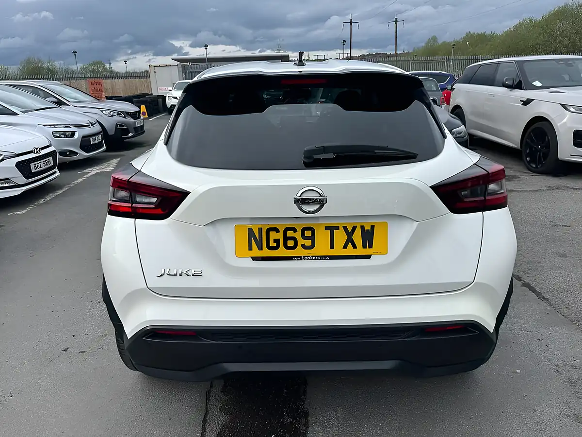 Used 2019 Nissan Juke N-Connecta White - Interior and Exterior details 9