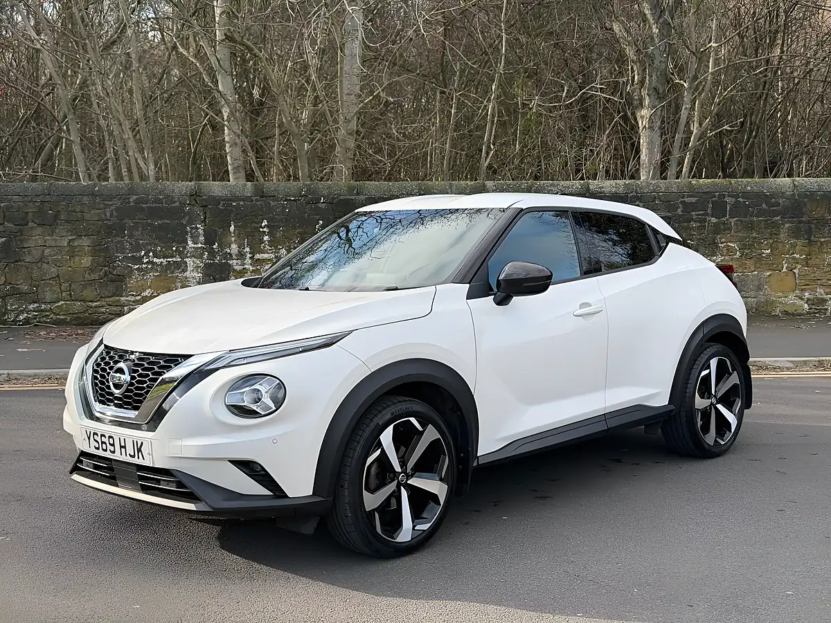 Used 2019 Nissan Juke N-Connecta White - Front View