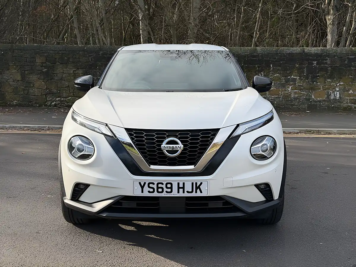 Used 2019 Nissan Juke N-Connecta White - Interior and Exterior details 3