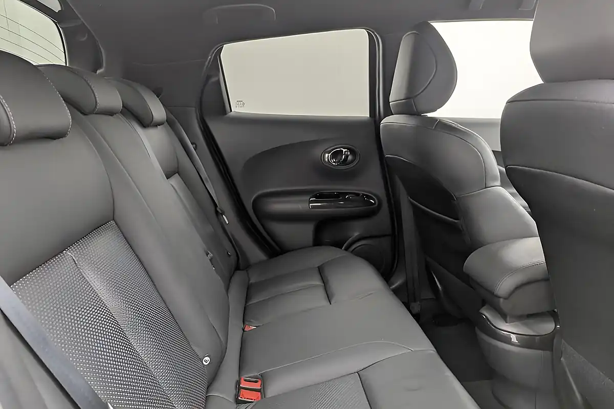 Used 2019 Nissan Juke Tekna Black - Interior and Exterior details 13