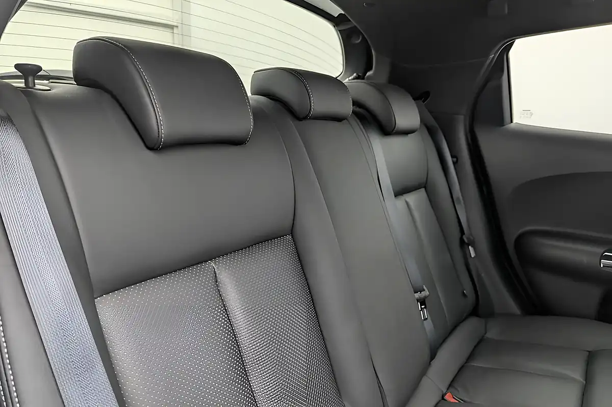 Used 2019 Nissan Juke Tekna Black - Interior and Exterior details 16