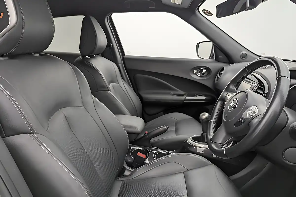 Used 2019 Nissan Juke Tekna Black - Interior and Exterior details 2