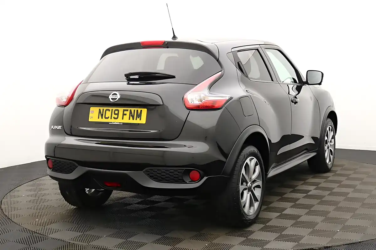 Used 2019 Nissan Juke Tekna Black - Interior and Exterior details 3