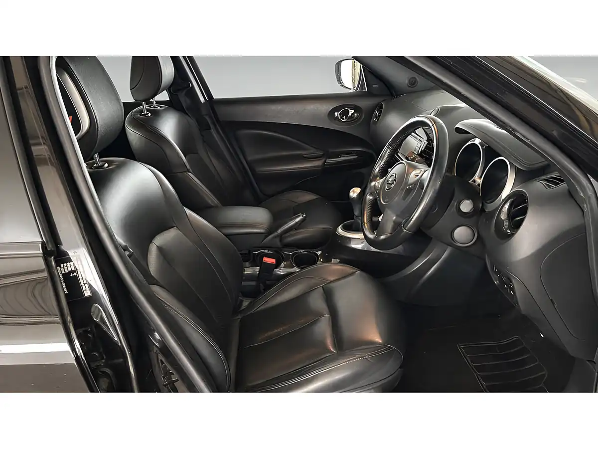Used 2019 Nissan Juke Tekna Black - Interior and Exterior details 2