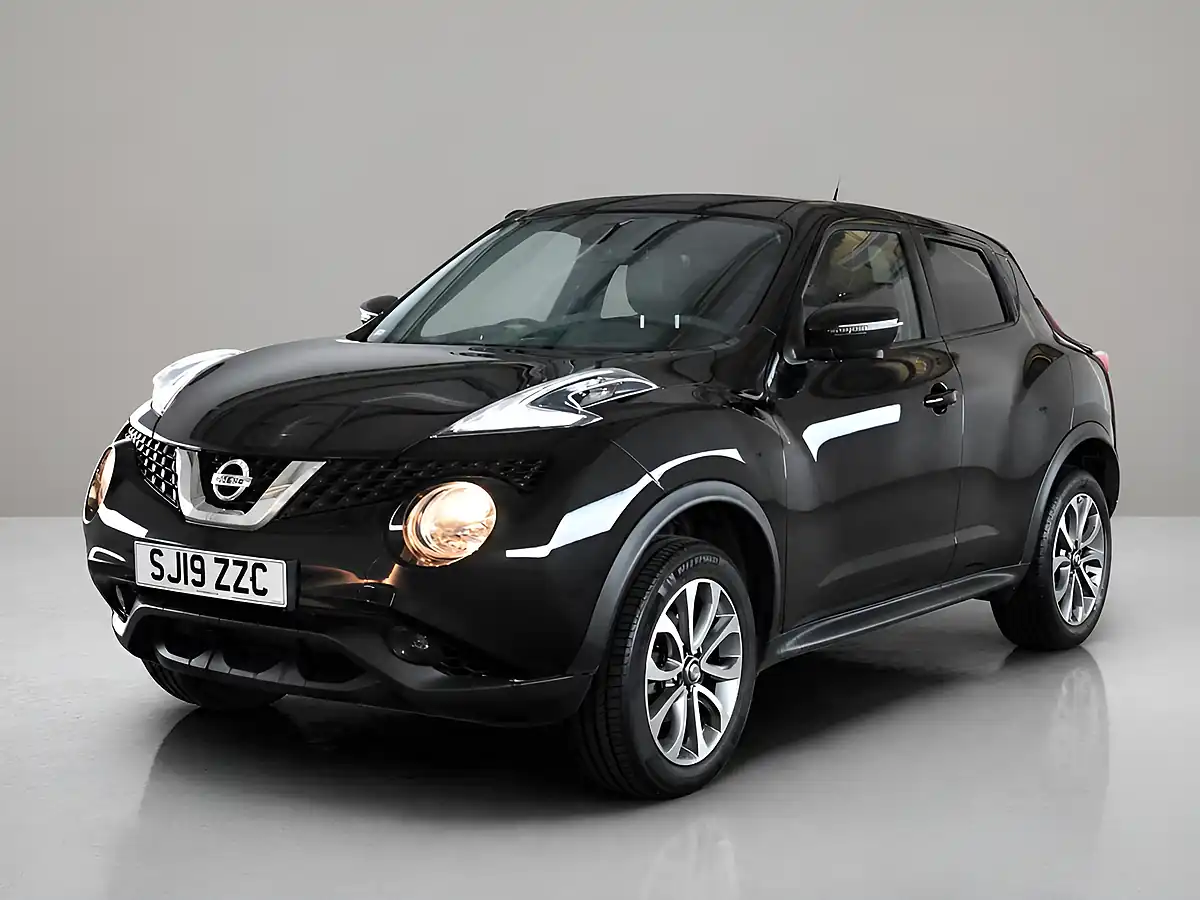 Used 2019 Nissan Juke Tekna Black - Interior and Exterior details 3