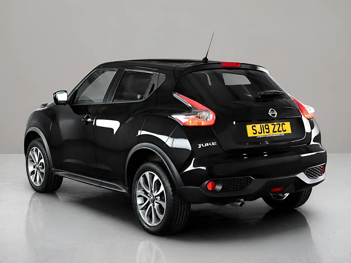 Used 2019 Nissan Juke Tekna Black - Interior and Exterior details 4