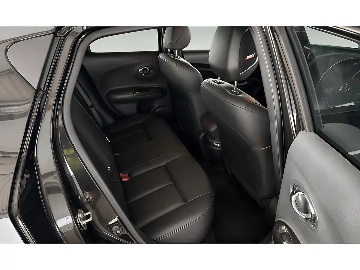 Used 2019 Nissan Juke Tekna Black - Interior and Exterior details 8
