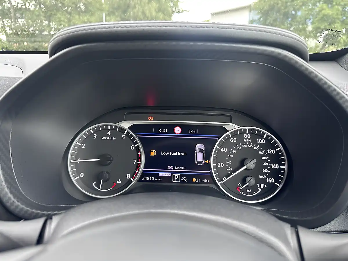 Used 2019 Nissan Juke Tekna+ Black - Interior and Exterior details 15