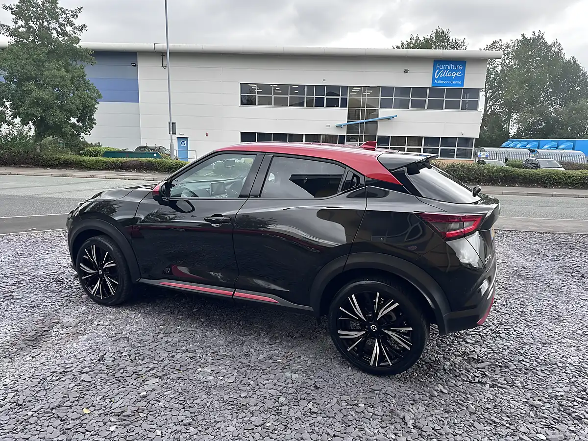 Used 2019 Nissan Juke Tekna+ Black - Interior and Exterior details 7