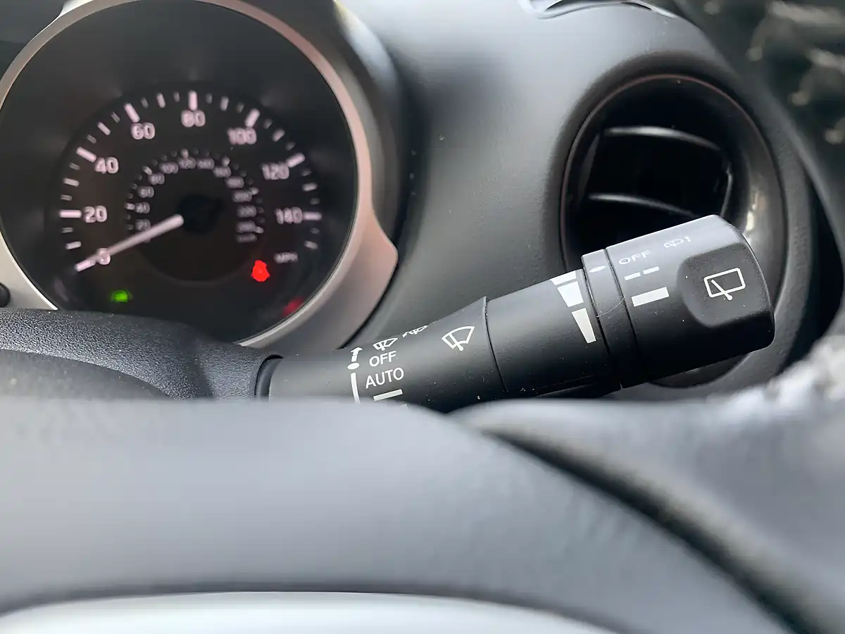 Used 2019 Nissan Juke Tekna Black - Interior and Exterior details 13