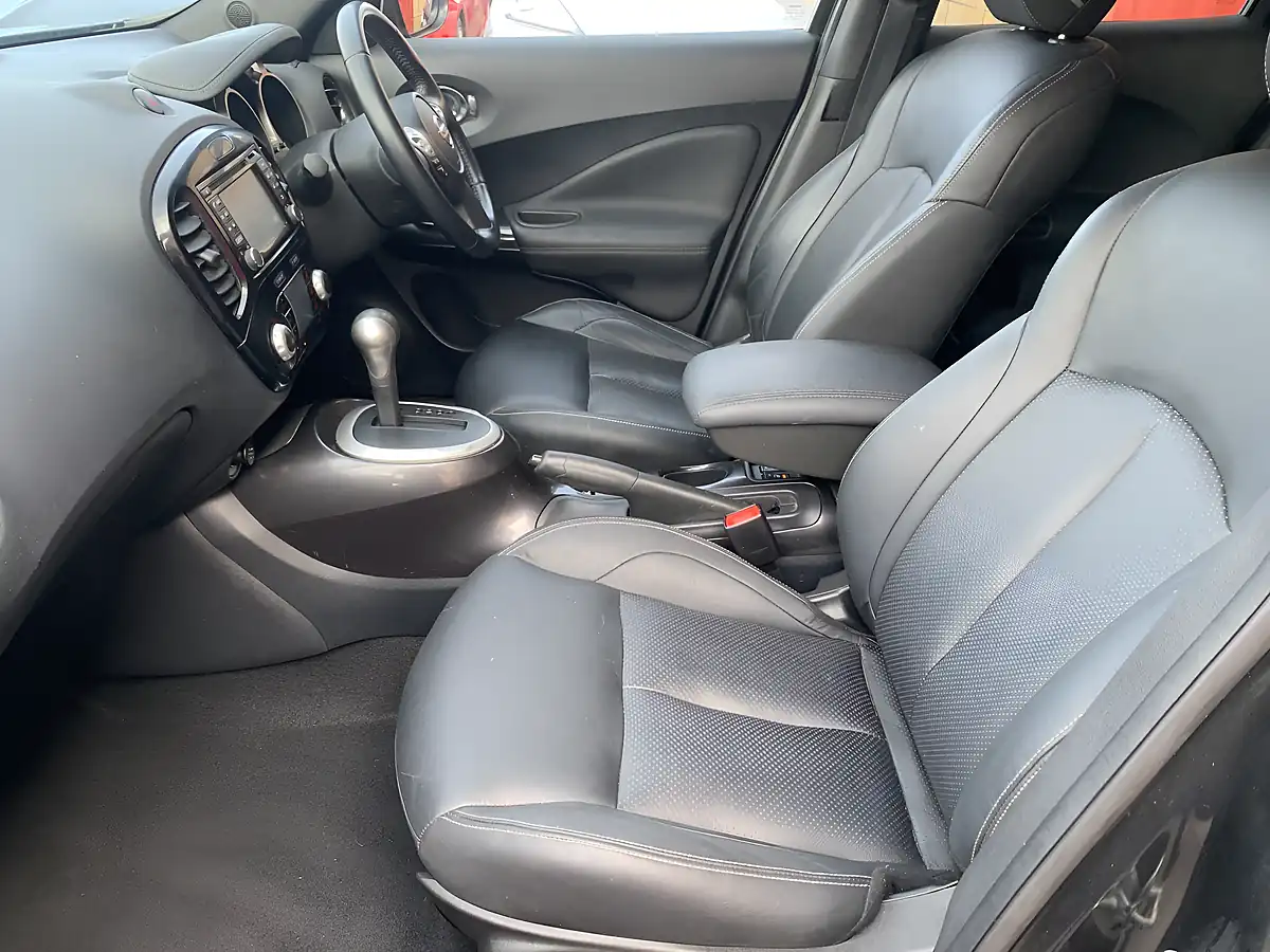Used 2019 Nissan Juke Tekna Black - Interior and Exterior details 15