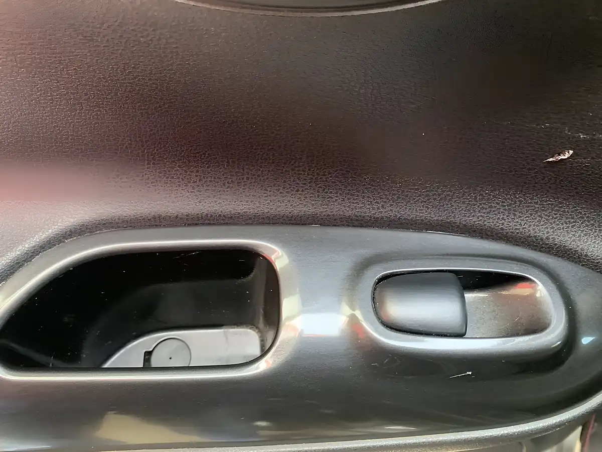 Used 2019 Nissan Juke Tekna Black - Interior and Exterior details 17