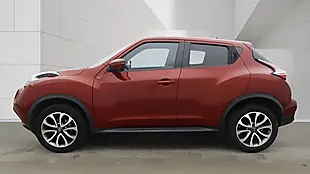 Used 2019 Nissan Juke Tekna Red - Interior and Exterior details 6