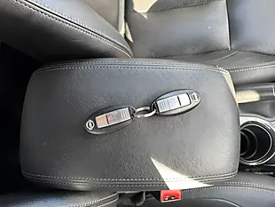 Used 2019 Nissan Juke Tekna Silver - Interior and Exterior details 15