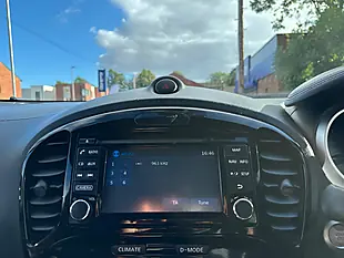 Used 2019 Nissan Juke Tekna Silver - Interior and Exterior details 16