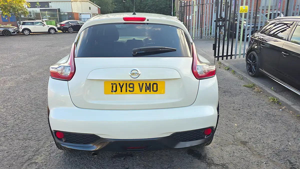 Used 2019 Nissan Juke Tekna White - Interior and Exterior details 10