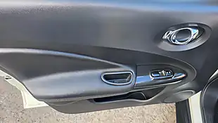 Used 2019 Nissan Juke Tekna White - Interior and Exterior details 17