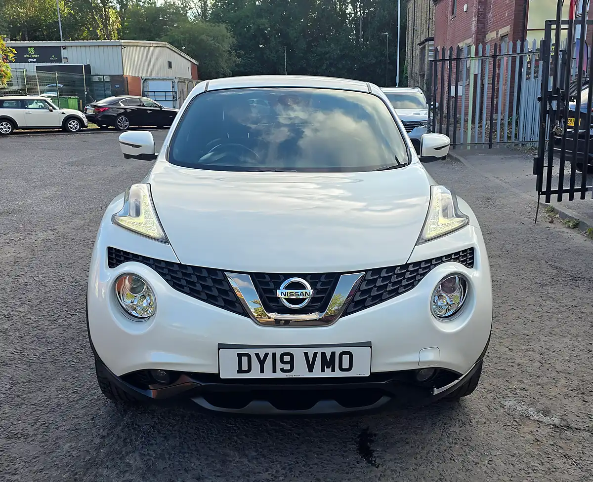 Used 2019 Nissan Juke Tekna White - Interior and Exterior details 2