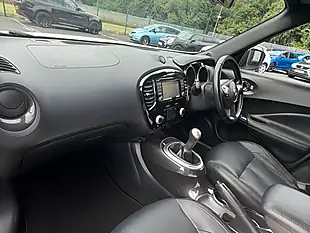 Used 2019 Nissan Juke Tekna White - Interior and Exterior details 8