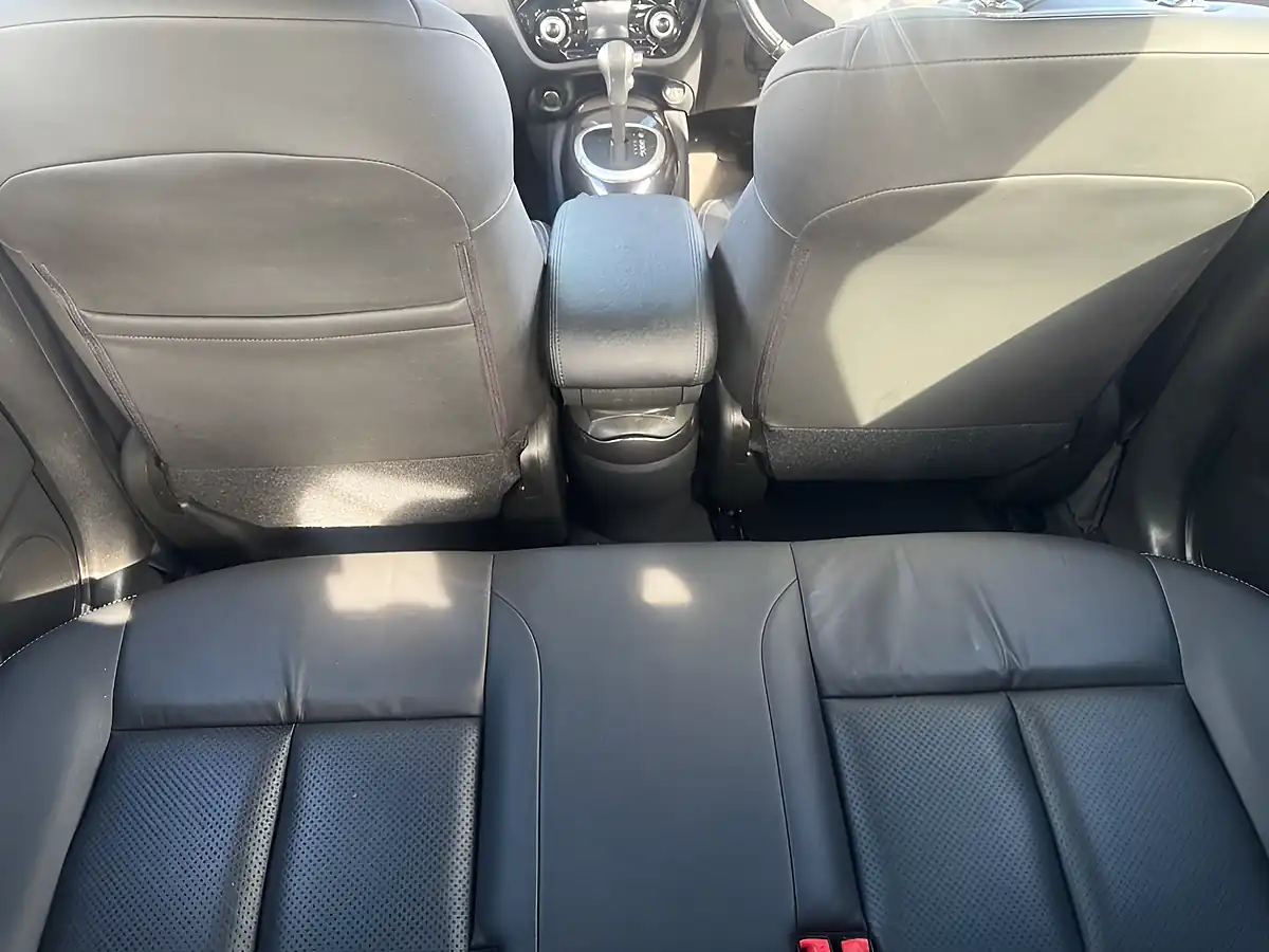 Used 2019 Nissan Juke Tekna White - Interior and Exterior details 12